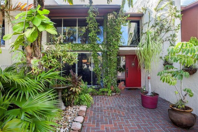 10449 SW 78th St, Miami, FL 33173