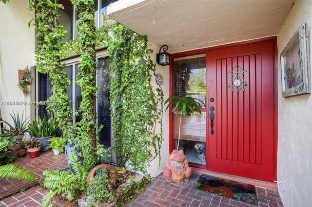 10449 SW 78th St, Miami, FL 33173