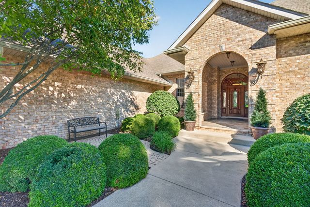 25118 W McMillin Drive, Channahon, IL 60410