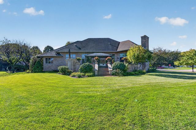 25118 W McMillin Drive, Channahon, IL 60410