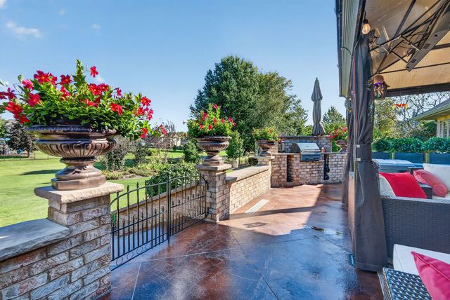 25118 W McMillin Drive, Channahon, IL 60410
