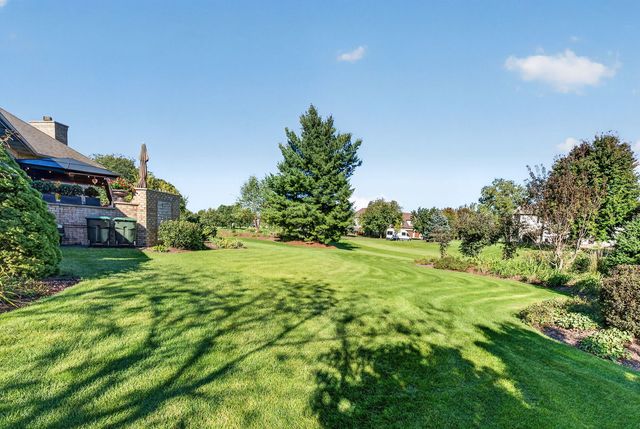 25118 W McMillin Drive, Channahon, IL 60410