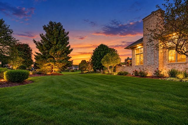 25118 W McMillin Drive, Channahon, IL 60410