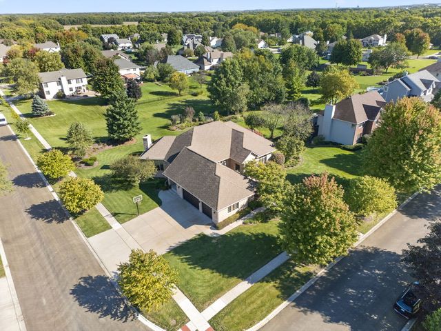 25118 W McMillin Drive, Channahon, IL 60410