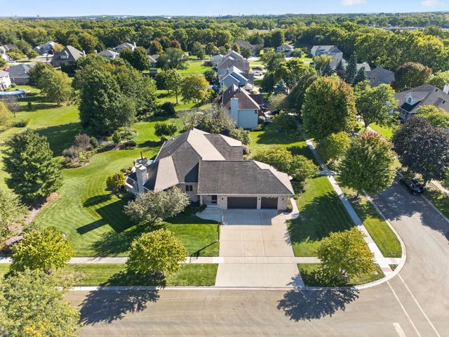 25118 W McMillin Drive, Channahon, IL 60410