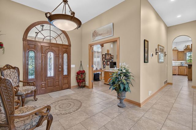 25118 W McMillin Drive, Channahon, IL 60410