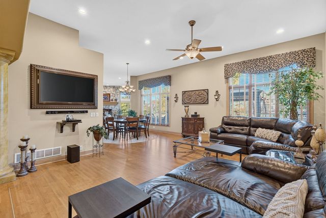 25118 W McMillin Drive, Channahon, IL 60410