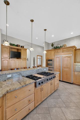 25118 W McMillin Drive, Channahon, IL 60410