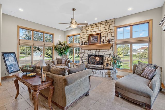 25118 W McMillin Drive, Channahon, IL 60410