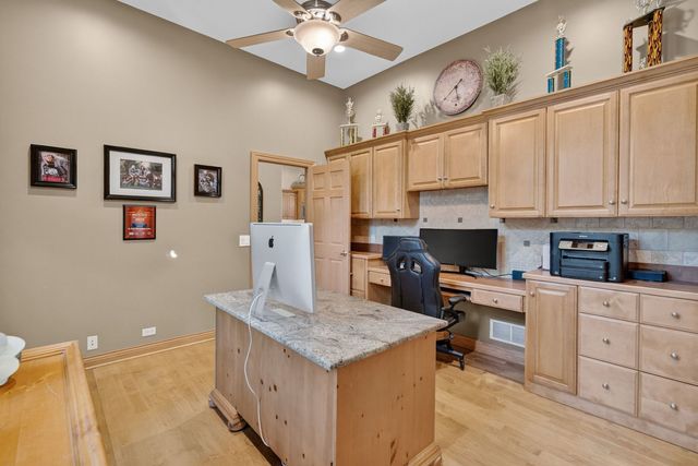 25118 W McMillin Drive, Channahon, IL 60410