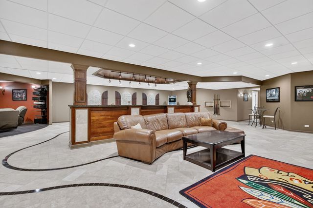25118 W McMillin Drive, Channahon, IL 60410