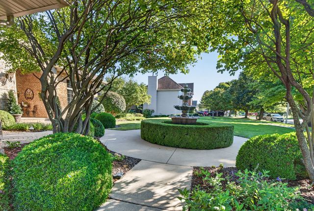 25118 W McMillin Drive, Channahon, IL 60410