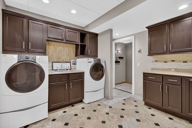 25118 W McMillin Drive, Channahon, IL 60410