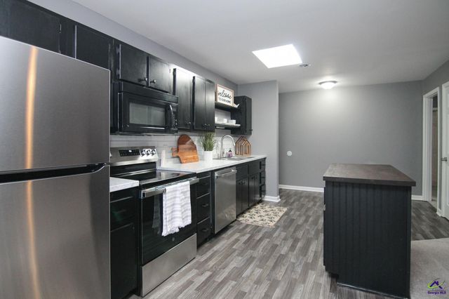 98 Peachtree Place, Warner Robins, GA 31088