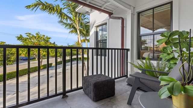 230 George Bush Boulevard, Delray Beach, FL 33444