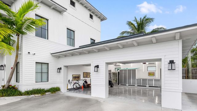 230 George Bush Boulevard, Delray Beach, FL 33444