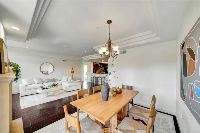 12044 Hoffman Street 303, Studio City, CA 91604
