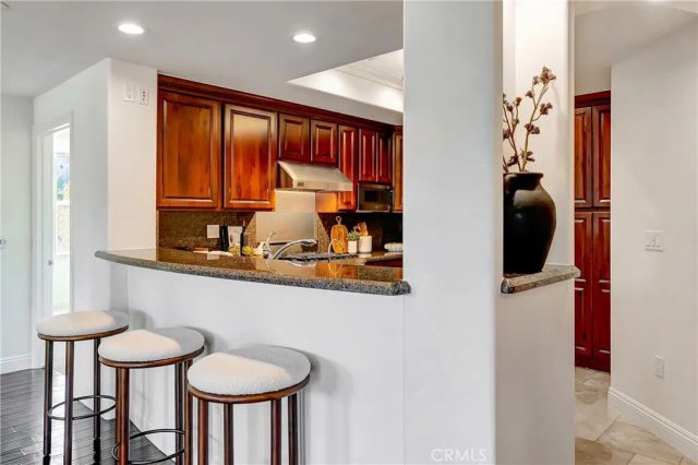 12044 Hoffman Street 303, Studio City, CA 91604