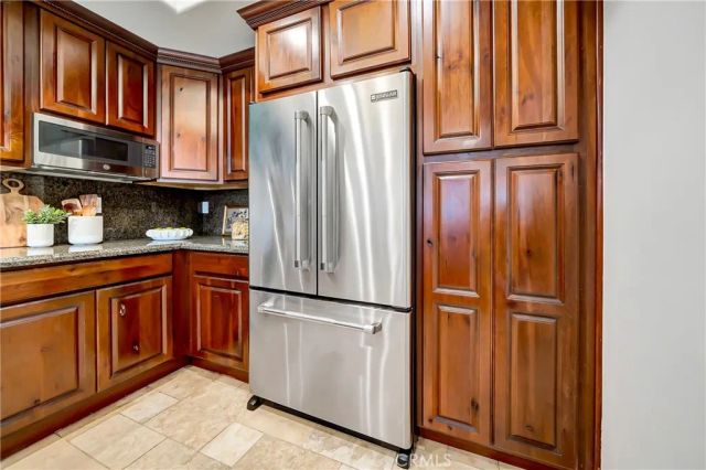 12044 Hoffman Street 303, Studio City, CA 91604