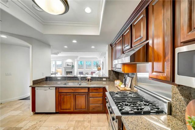 12044 Hoffman Street 303, Studio City, CA 91604