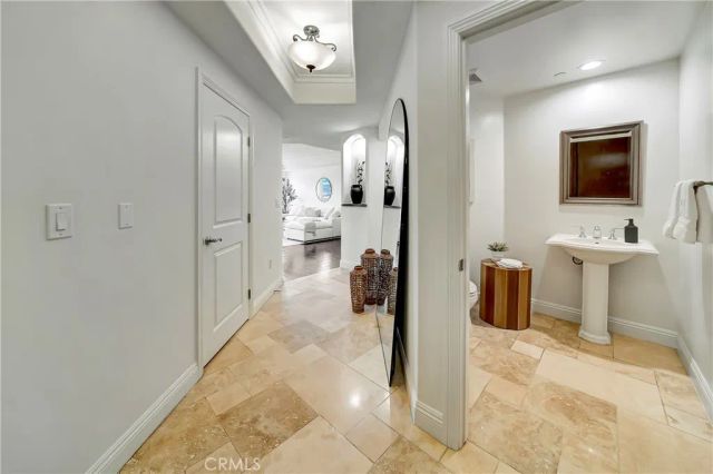 12044 Hoffman Street 303, Studio City, CA 91604