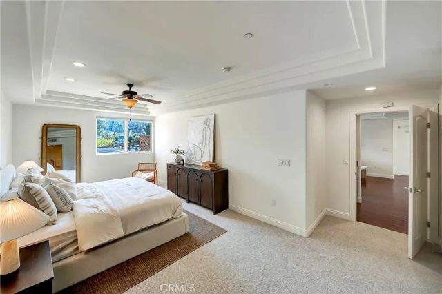 12044 Hoffman Street 303, Studio City, CA 91604