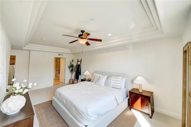 12044 Hoffman Street 303, Studio City, CA 91604