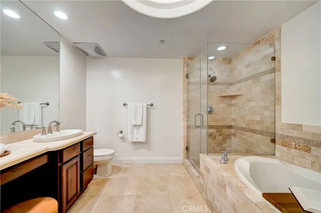 12044 Hoffman Street 303, Studio City, CA 91604