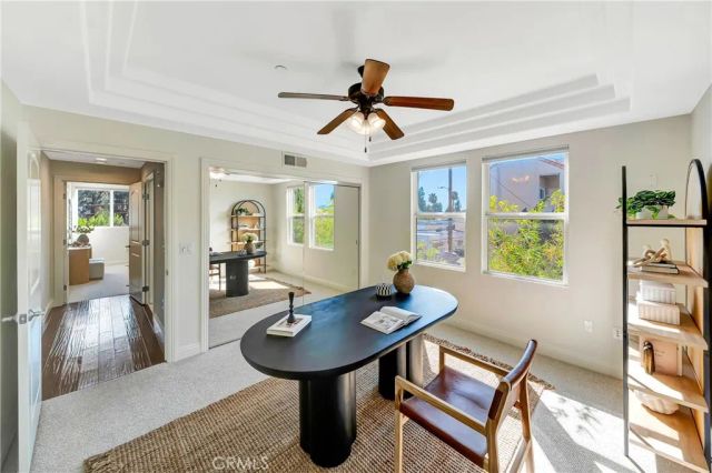 12044 Hoffman Street 303, Studio City, CA 91604