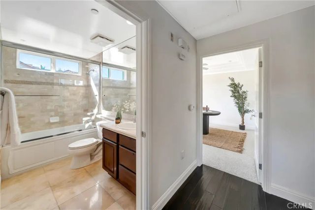 12044 Hoffman Street 303, Studio City, CA 91604