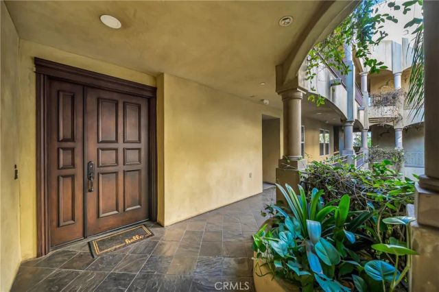 12044 Hoffman Street 303, Studio City, CA 91604