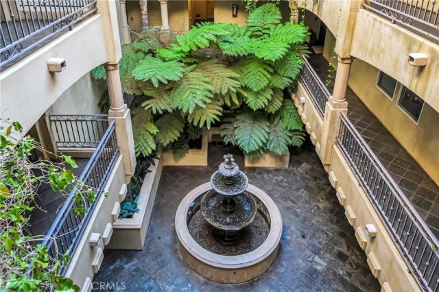 12044 Hoffman Street 303, Studio City, CA 91604