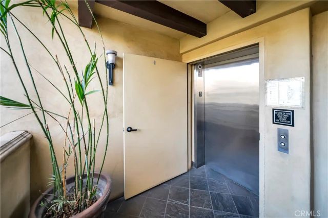 12044 Hoffman Street 303, Studio City, CA 91604