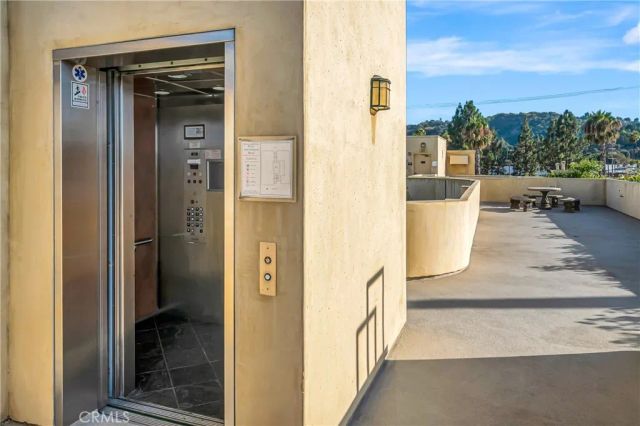 12044 Hoffman Street 303, Studio City, CA 91604