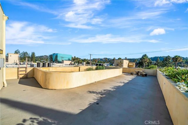 12044 Hoffman Street 303, Studio City, CA 91604