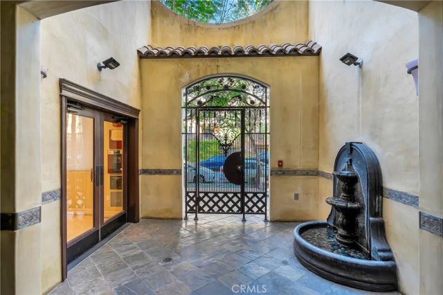 12044 Hoffman Street 303, Studio City, CA 91604