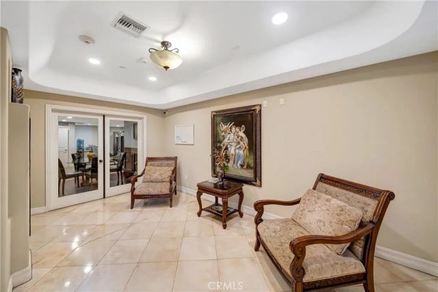 12044 Hoffman Street 303, Studio City, CA 91604