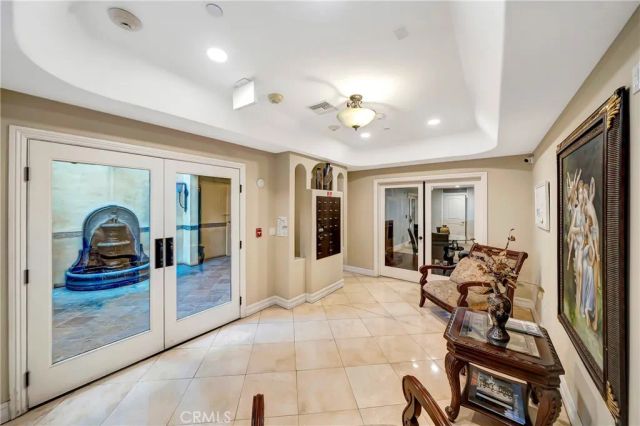 12044 Hoffman Street 303, Studio City, CA 91604