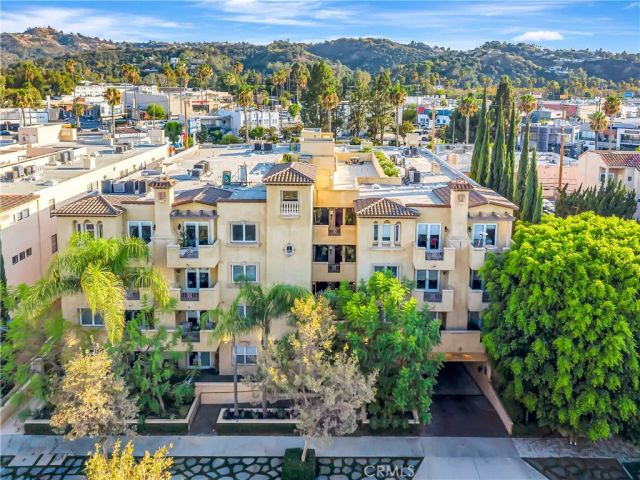 12044 Hoffman Street 303, Studio City, CA 91604