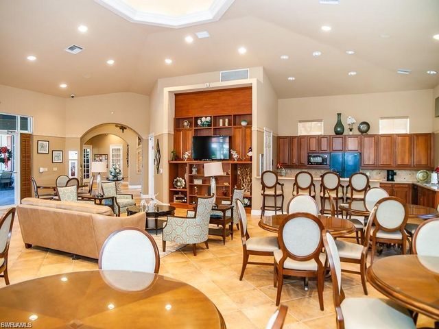 5670 Chelsey LN # 101, Fort Myers, FL 33912