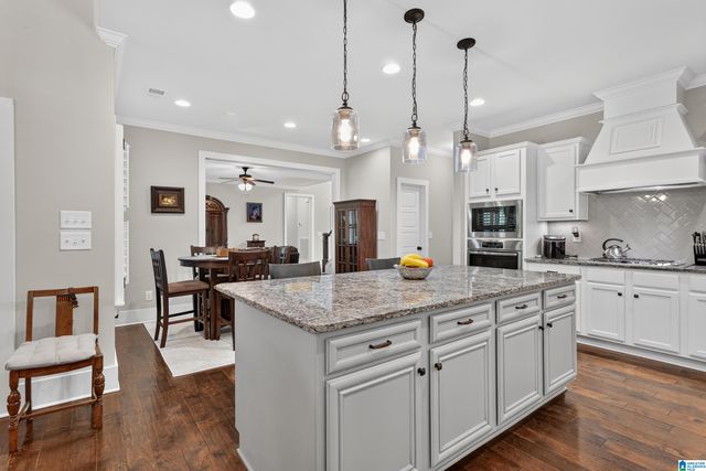 1026 PARKMONT WAY, Chelsea, AL 35043