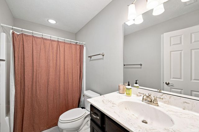 6095 Macleod Court, West Lafayette, IN 47906