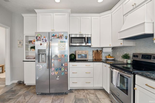 6095 Macleod Court, West Lafayette, IN 47906