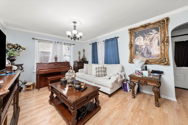 7130 S Seeley Avenue, Chicago, IL 60636