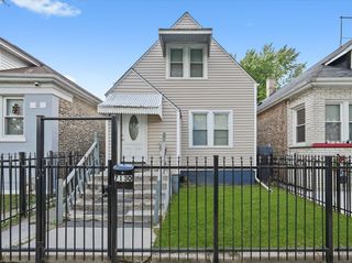 7130 S Seeley Avenue, Chicago, IL 60636