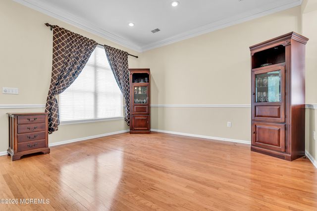 23 Summerwinds Drive, Lakewood, NJ 08701