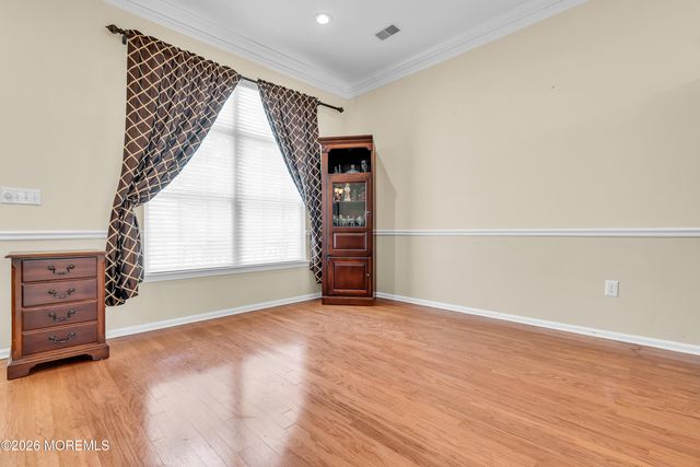 23 Summerwinds Drive, Lakewood, NJ 08701