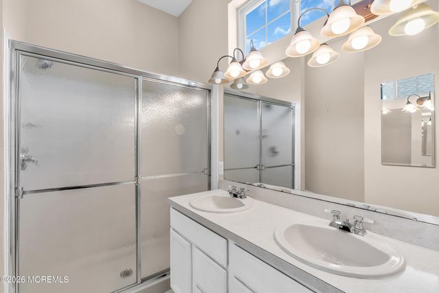 23 Summerwinds Drive, Lakewood, NJ 08701