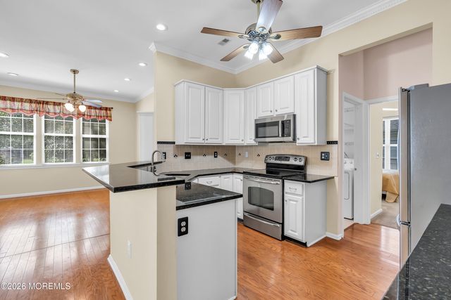 23 Summerwinds Drive, Lakewood, NJ 08701