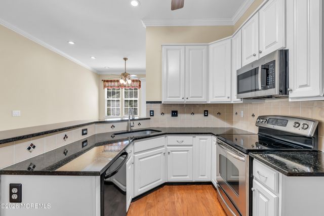 23 Summerwinds Drive, Lakewood, NJ 08701